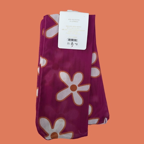 LA HEARTS SOCKS NWT - Picture 2 of 4